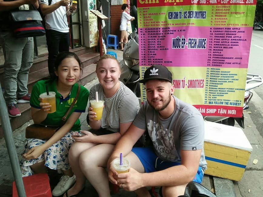 1-Hour Cyclo (Xích Lô/Rickshaw) + Street Food Walking Tour + 30-Minute Foot Massage