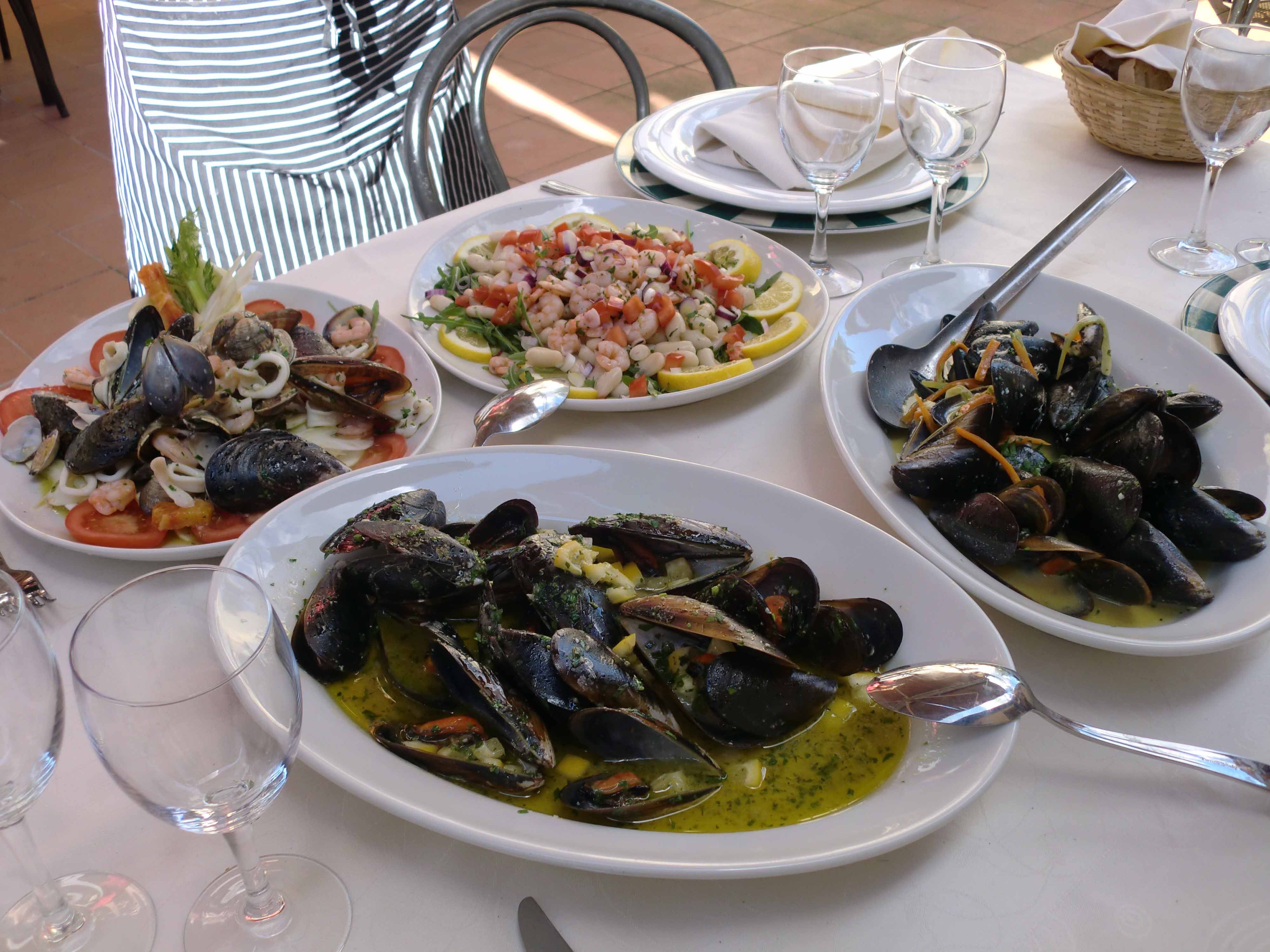 1/2 Day Gourmet Cooking with Chef Paolo Monti - The Fish and Seafood Class