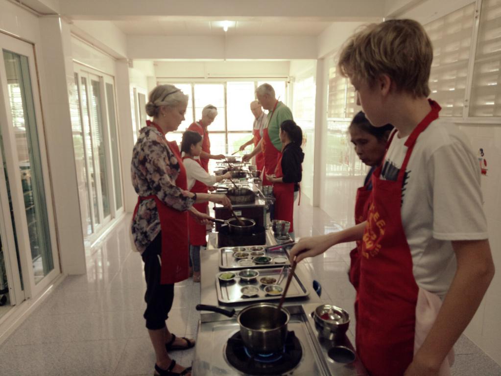 12-Dish Cooking Class by Chef LeeZ