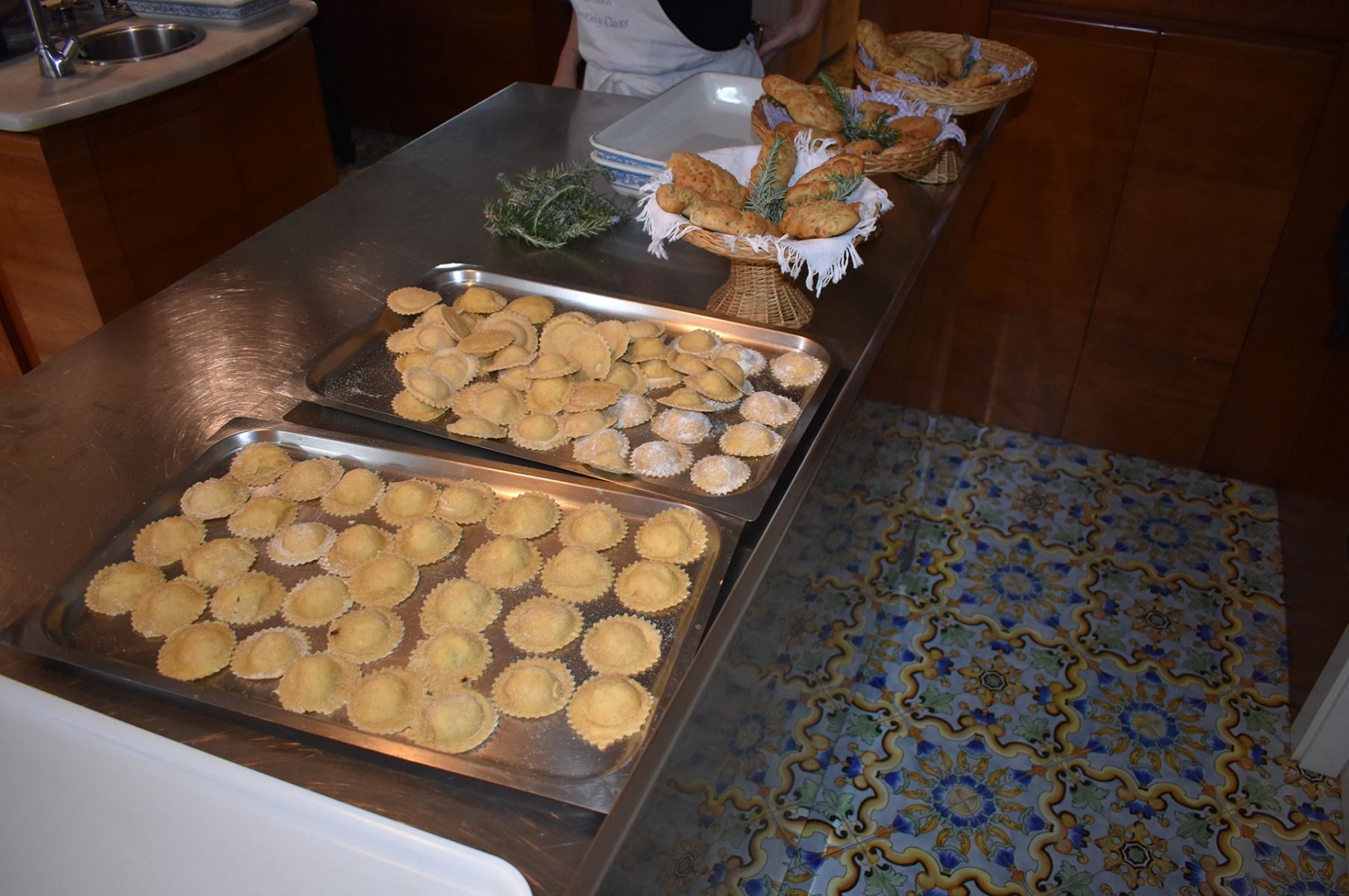 3-Course Cooking Class on Hills of Sorrento in Family Villa