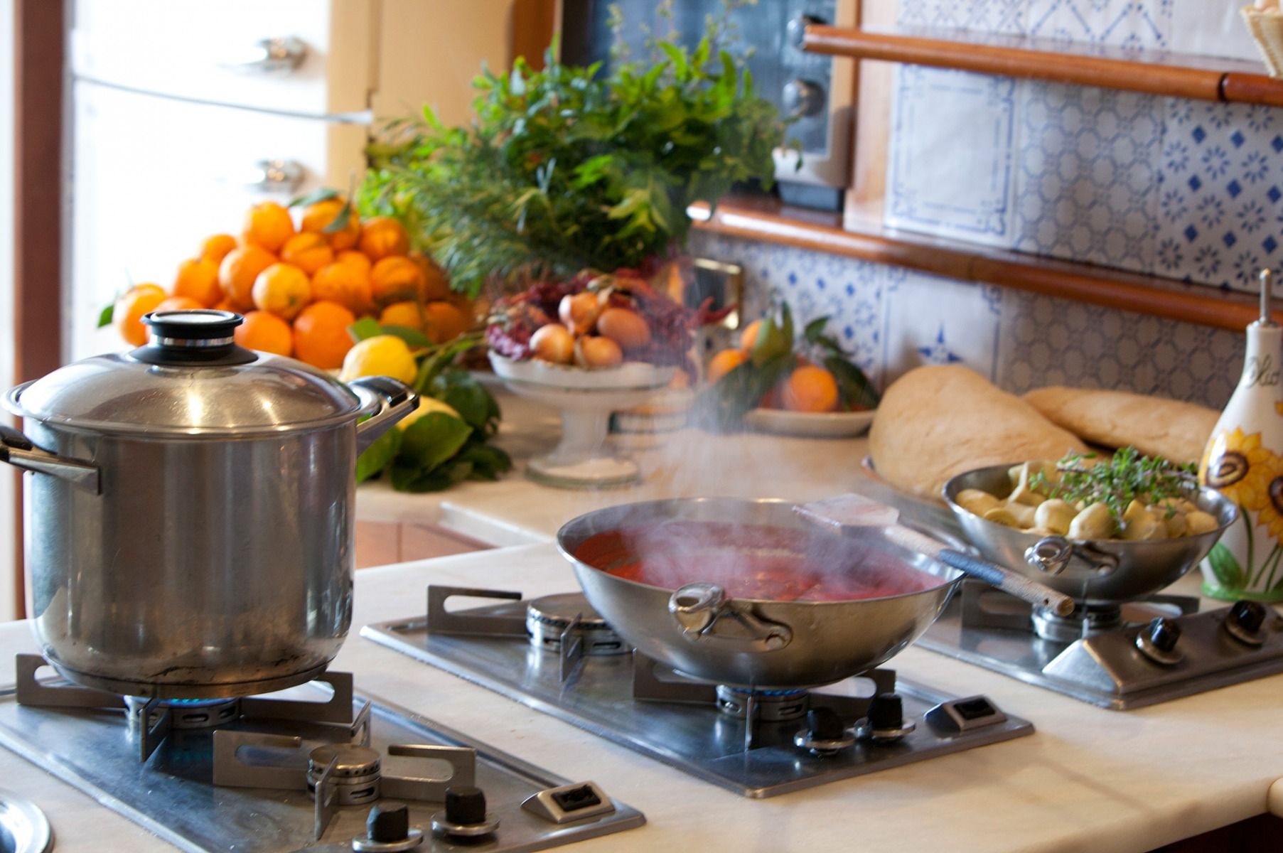Cours de cuisine en 3 services sur les collines de Sorrente dans une villa familiale