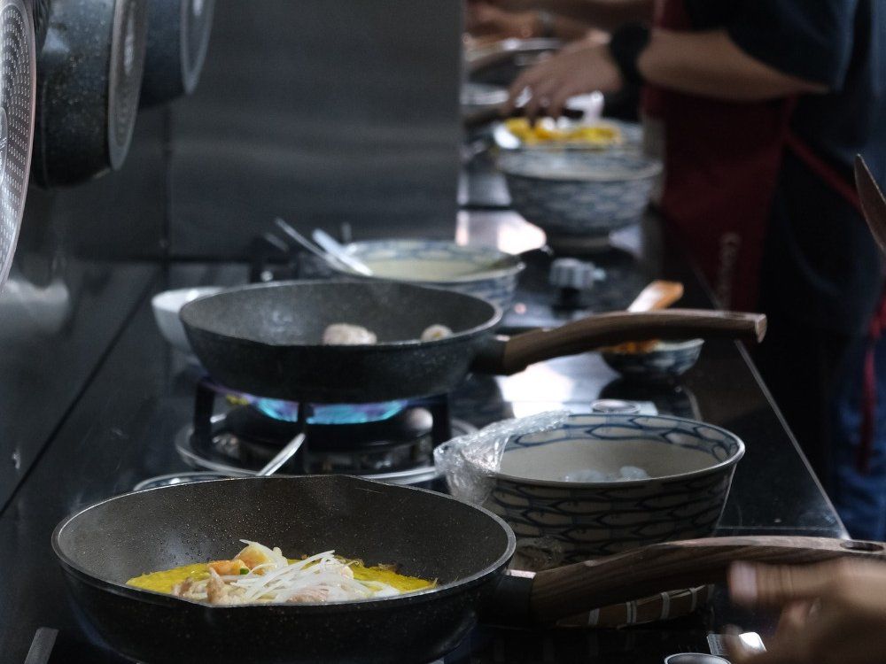 3 Hours of Hands-on Cooking Class with Hoa Túc Cooking Class