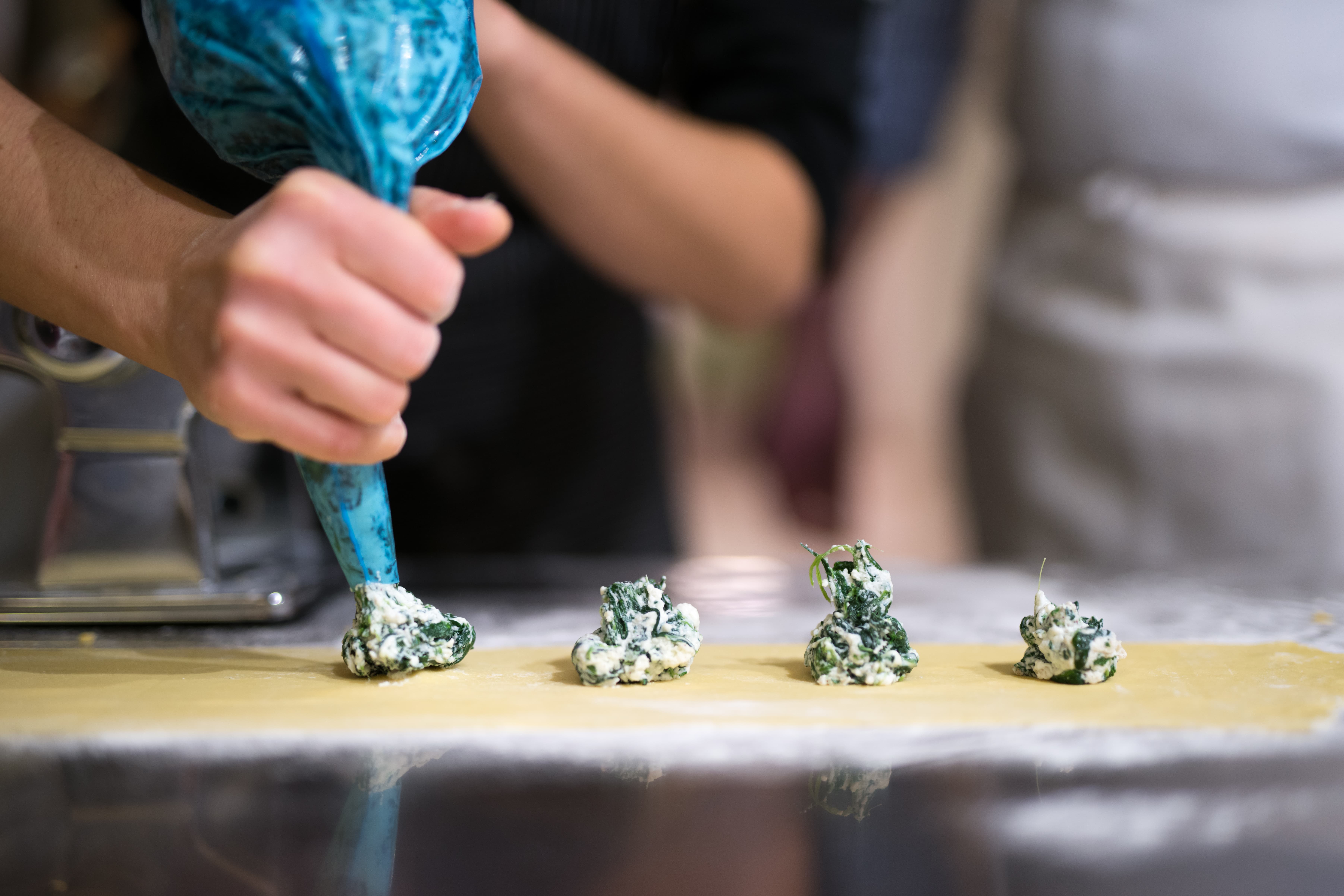 Florence Dinner Deluxe Cooking Class: Italian 4 Course Dinner with Wine