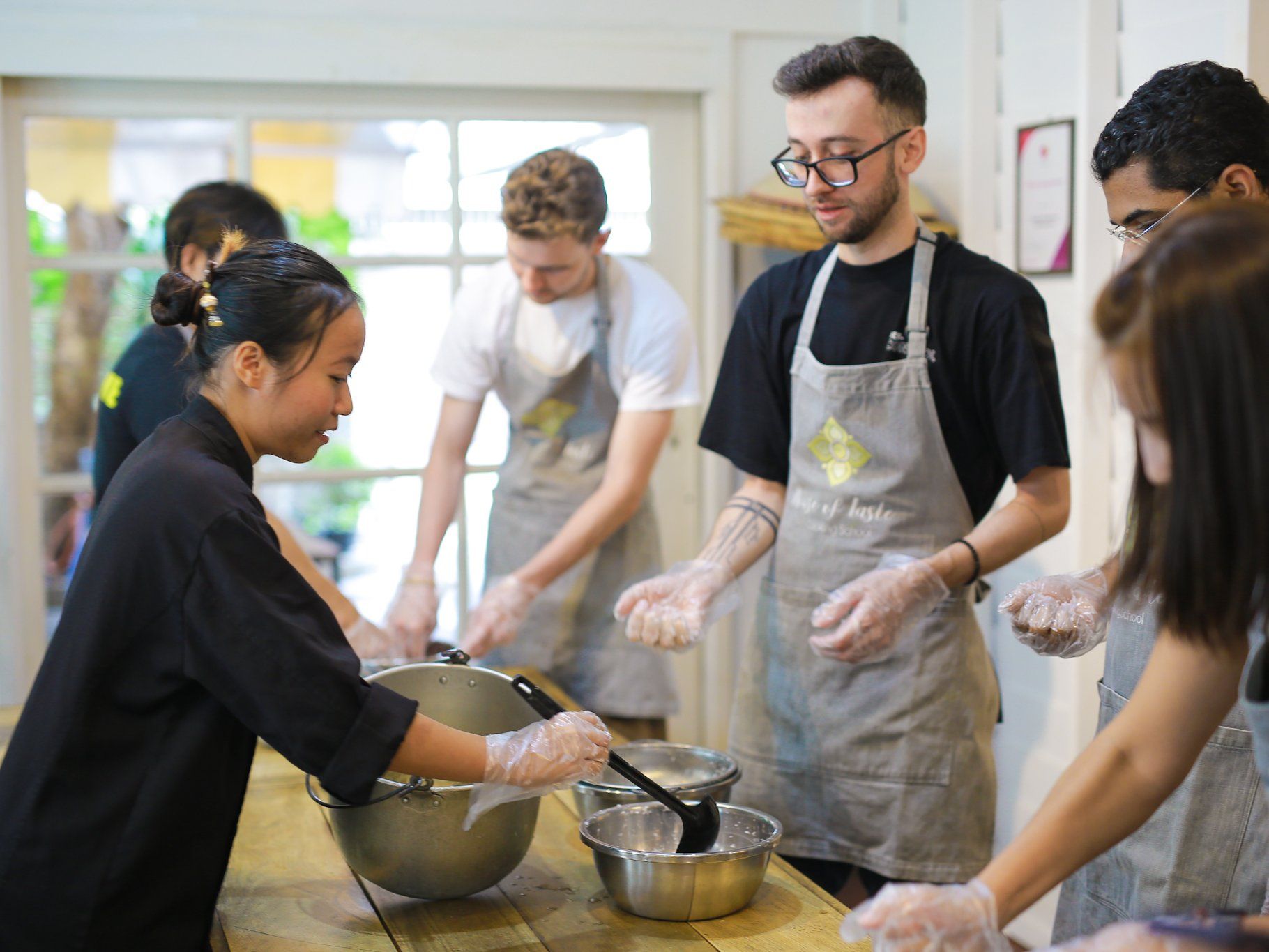 4-Dish Cooking Class Bangkok & Morning Market Tour