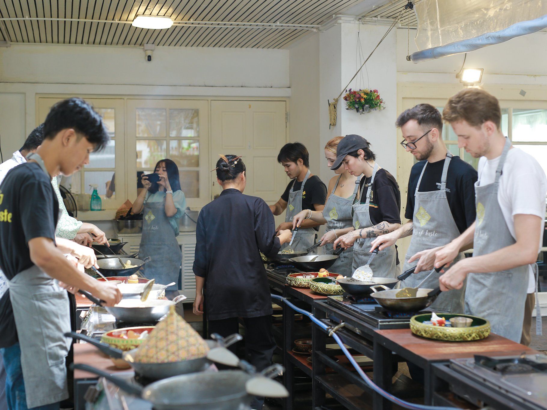 4-Dish Cooking Class Bangkok & Morning Market Tour