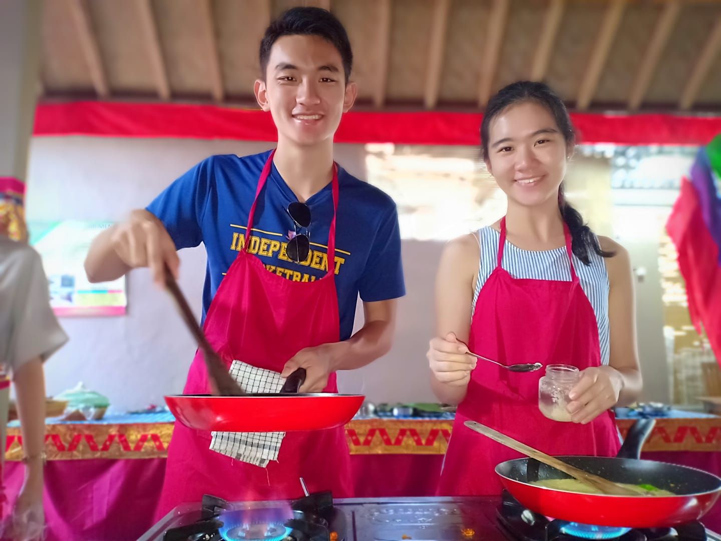 9 Dish Cooking Class + Market Tour + Rice Paddy Visit