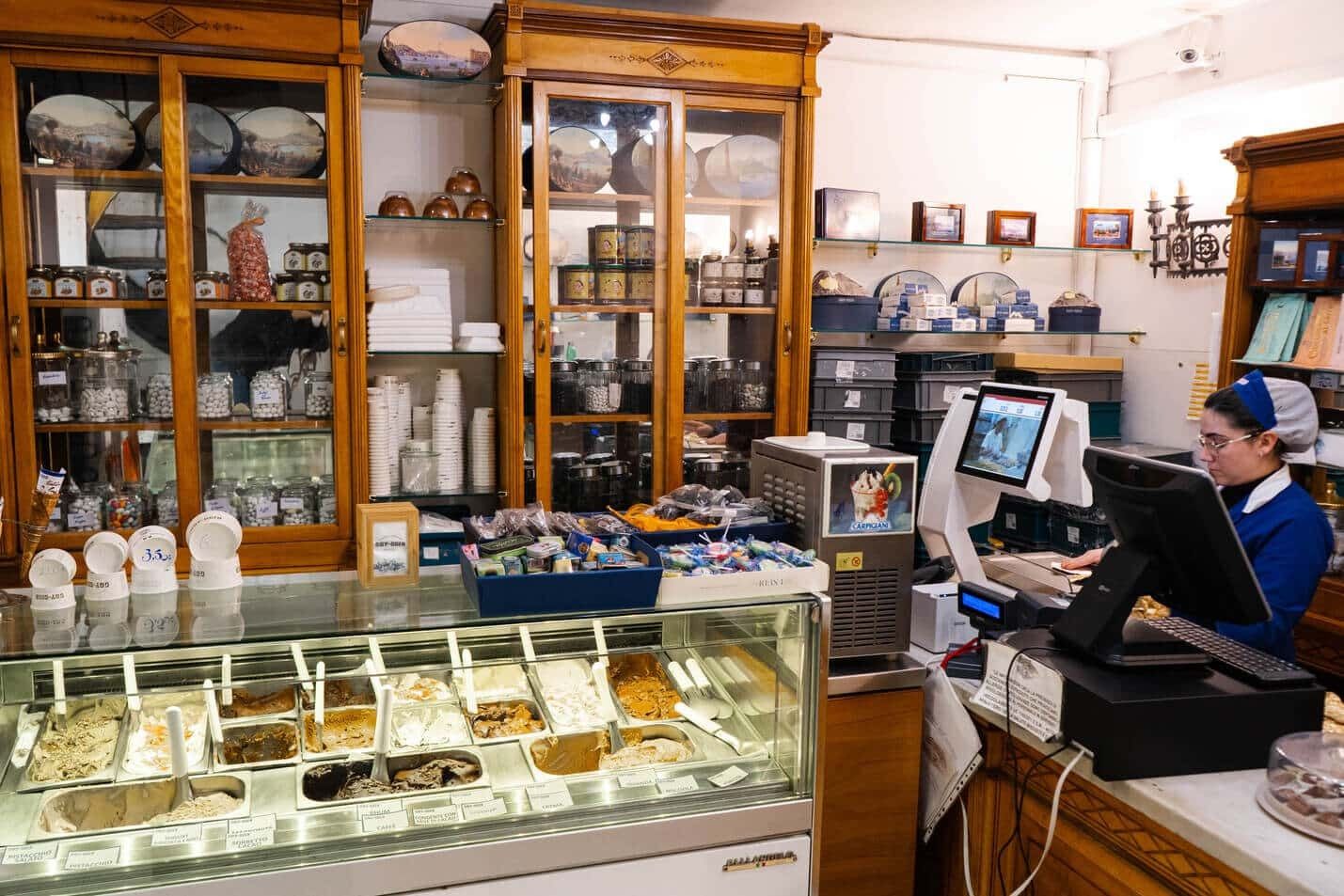 A Naples Street Food Tour Like No Other