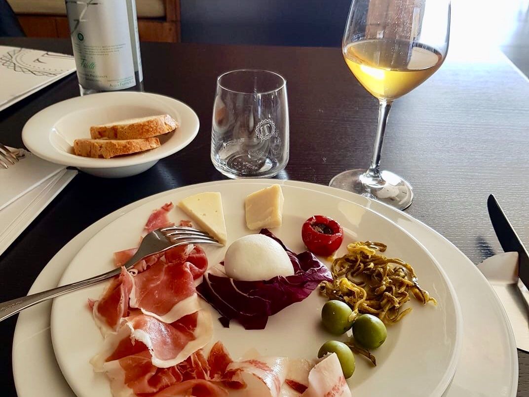 Biodynamic Wines & Organic Feast: Uncork Nature's Bounty at Stunning Vineyard