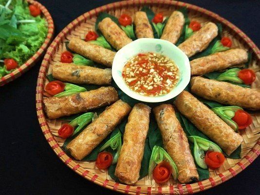 Afternoon Street Food Tour with Dinner at Local Home