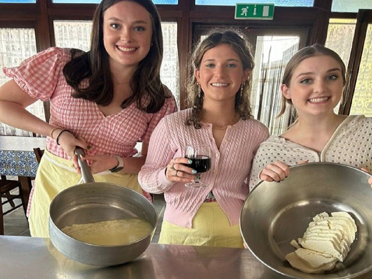 Pasta, Mozzarella and Tiramisu Cooking Class in Amalfi Coast