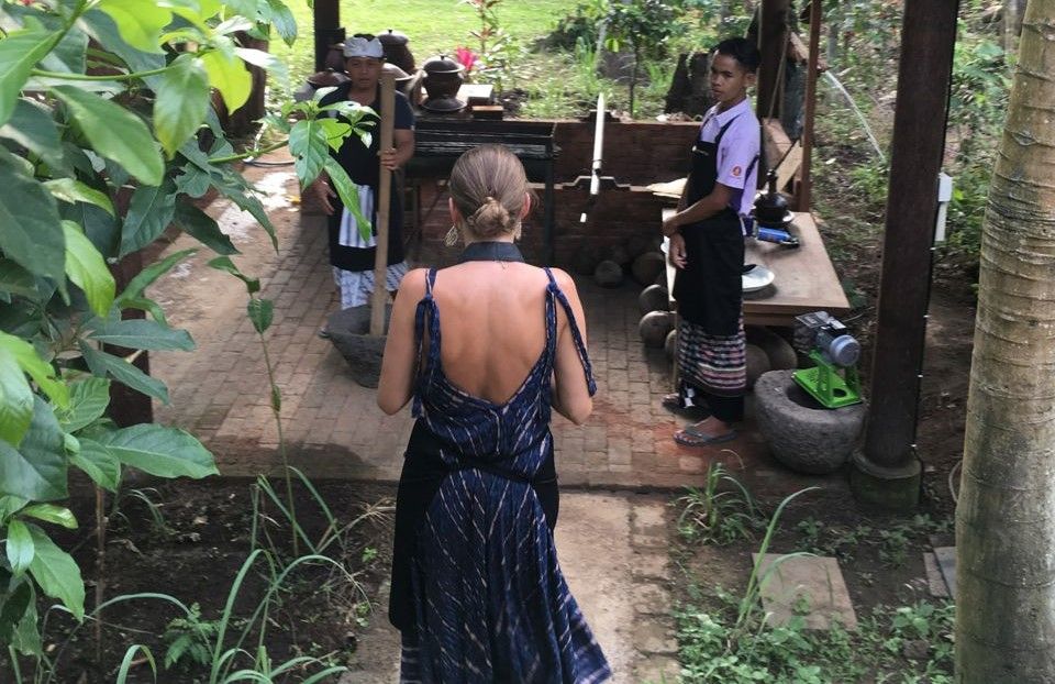 Authentic 15-Recipe Balinese Ceremonial Feast, only 8 cooks per class - Pick Organic Produce in our Garden.
