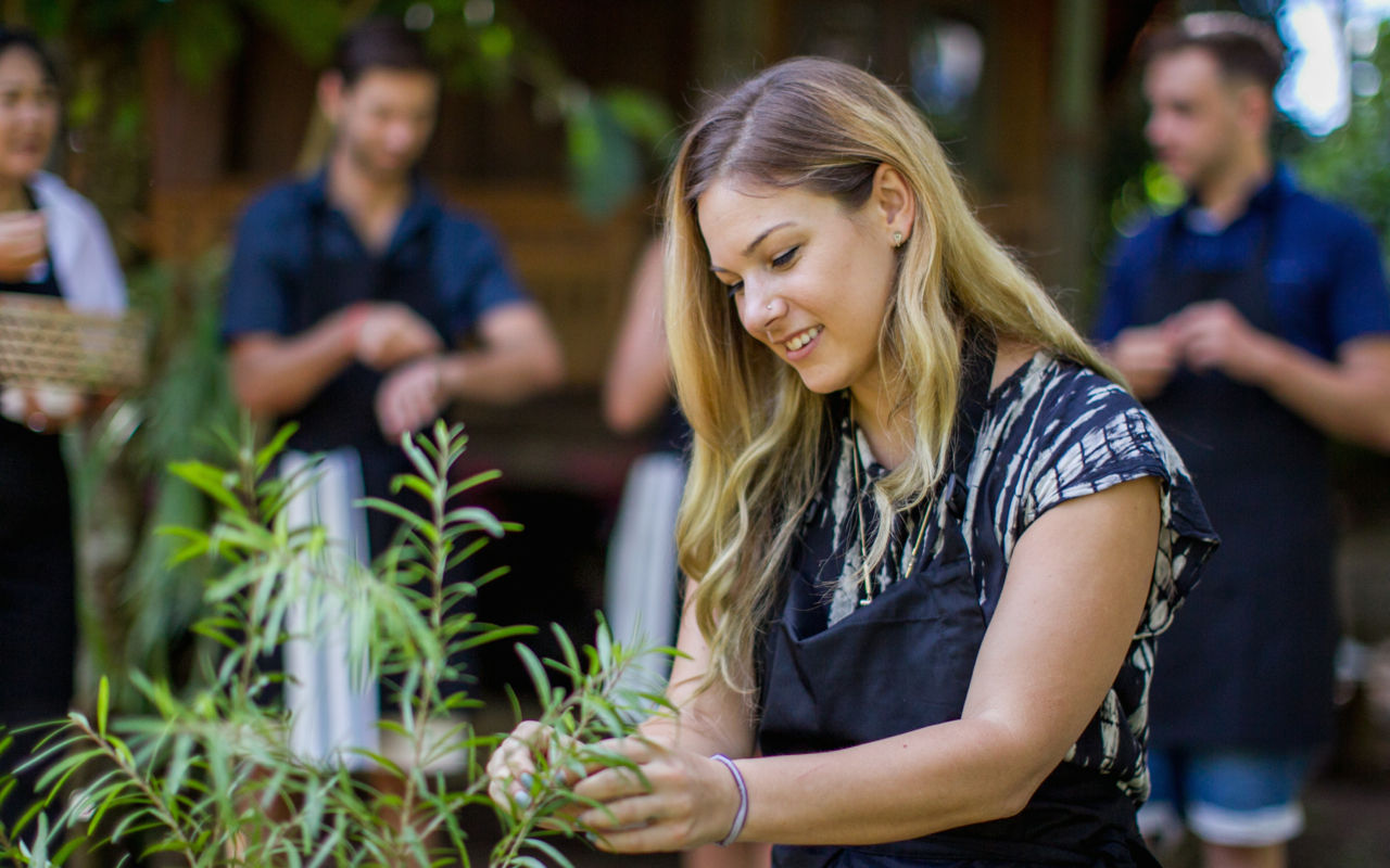 Authentic 15-Recipe Balinese Ceremonial Feast, only 8 cooks per class - Pick Organic Produce in our Garden.