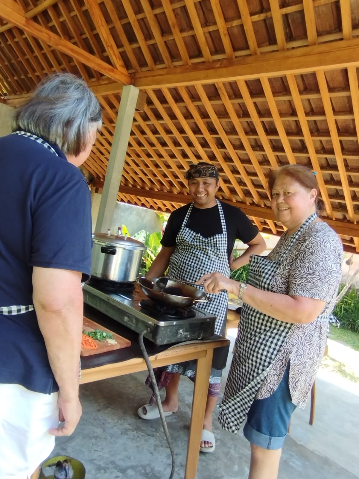 Authentic Balinese Cooking Class in Organic Farm with Market and Rice Field Tour