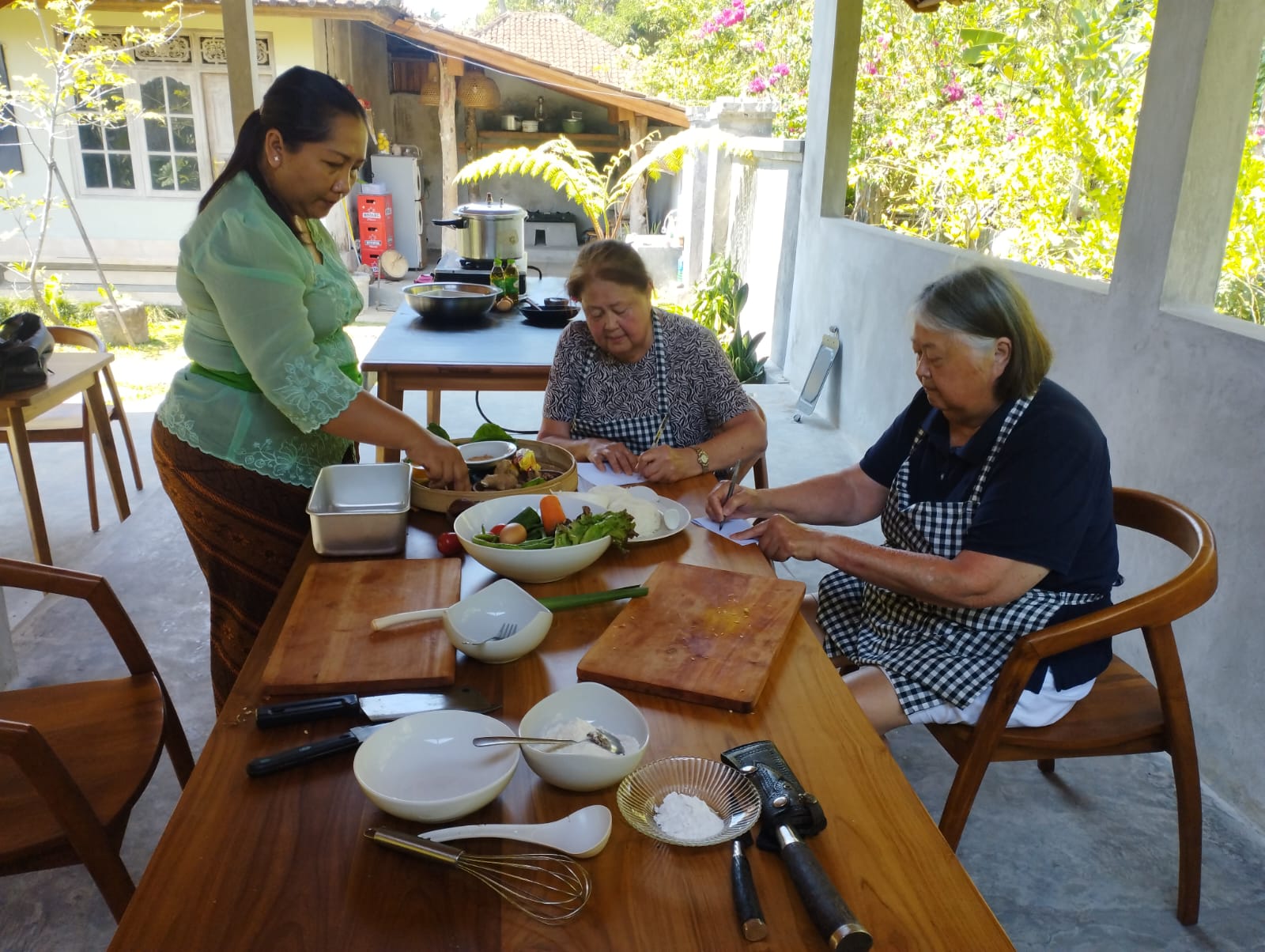 Authentic Balinese Cooking Class in Organic Farm with Market and Rice Field Tour