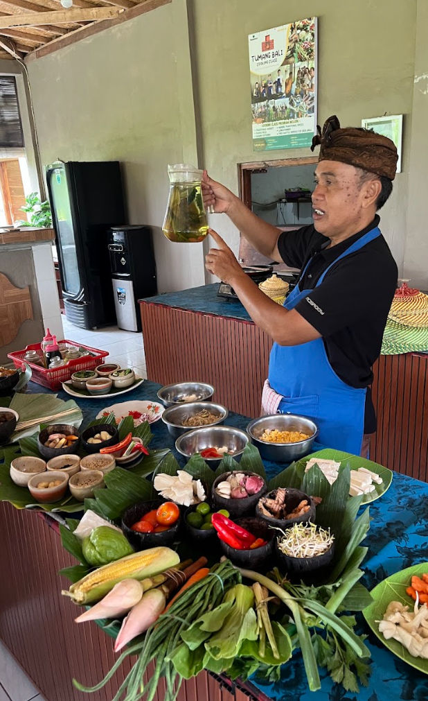 Authentic Balinese Cooking Class with Market & Rice Field Experience