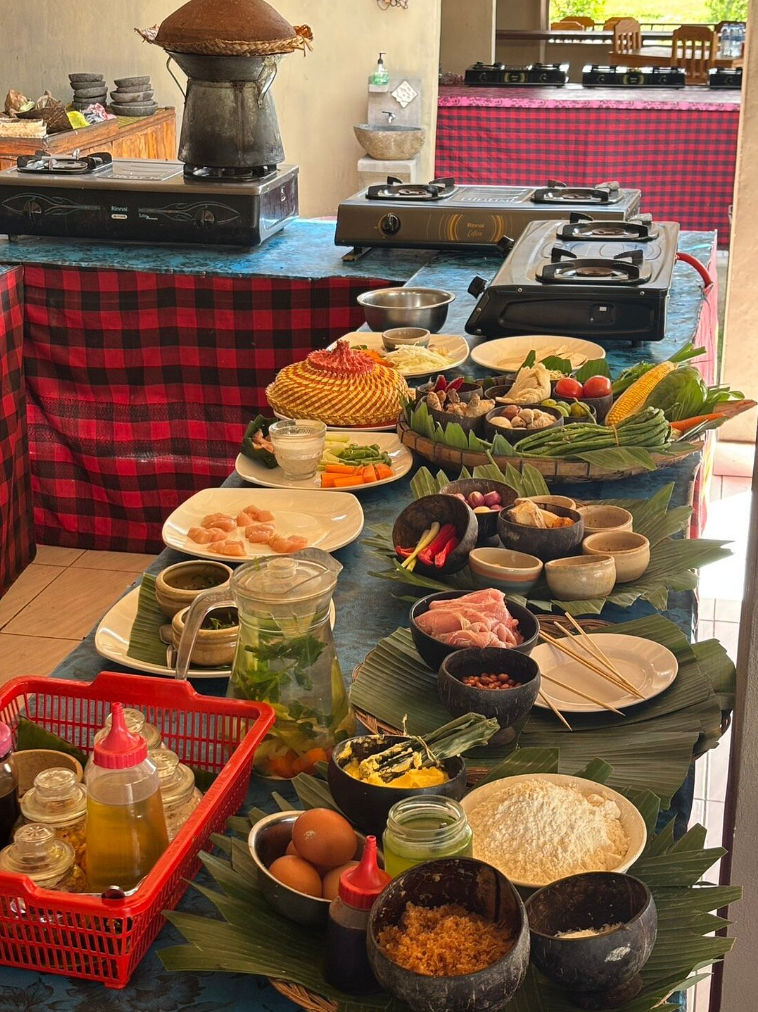 Authentic Balinese Cooking Class with Market & Rice Field Experience