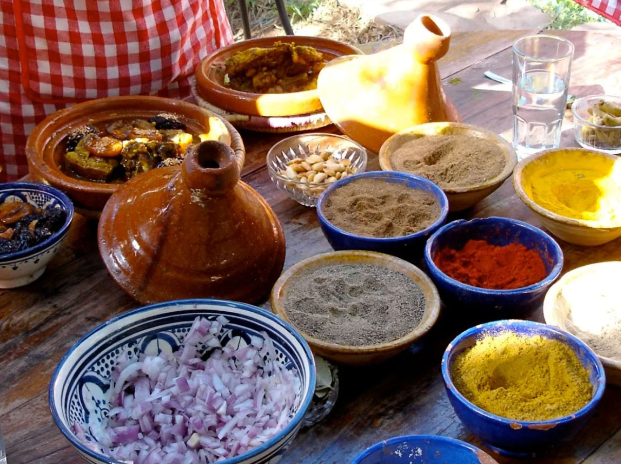 Cours de cuisine marocaine authentique et expérience du marché local
