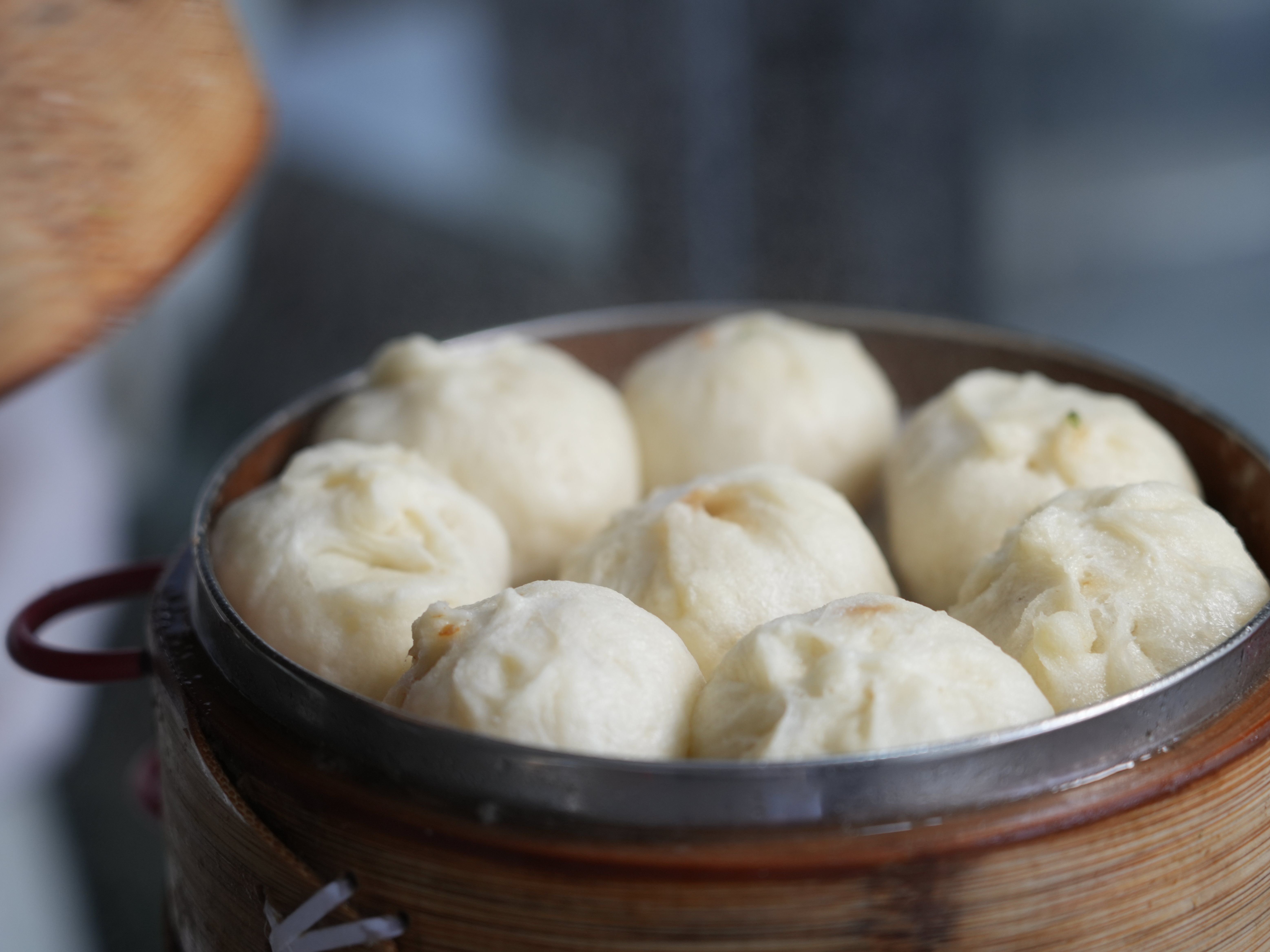 Authentischer Hangzhou-Brötchen- und Suppenknödel-Zubereitungskurs mit einem lokalen Koch