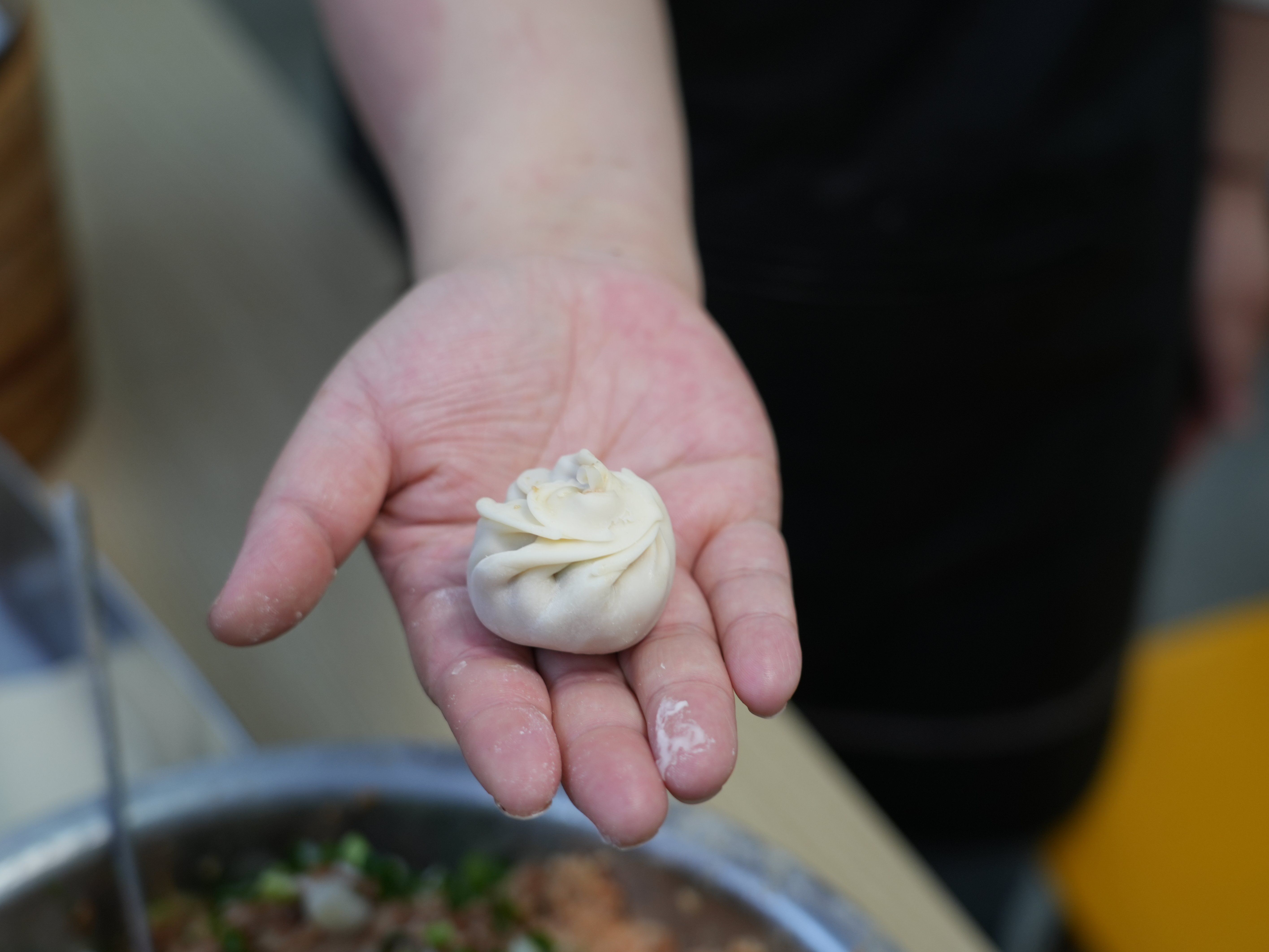 Authentischer Hangzhou-Brötchen- und Suppenknödel-Zubereitungskurs mit einem lokalen Koch