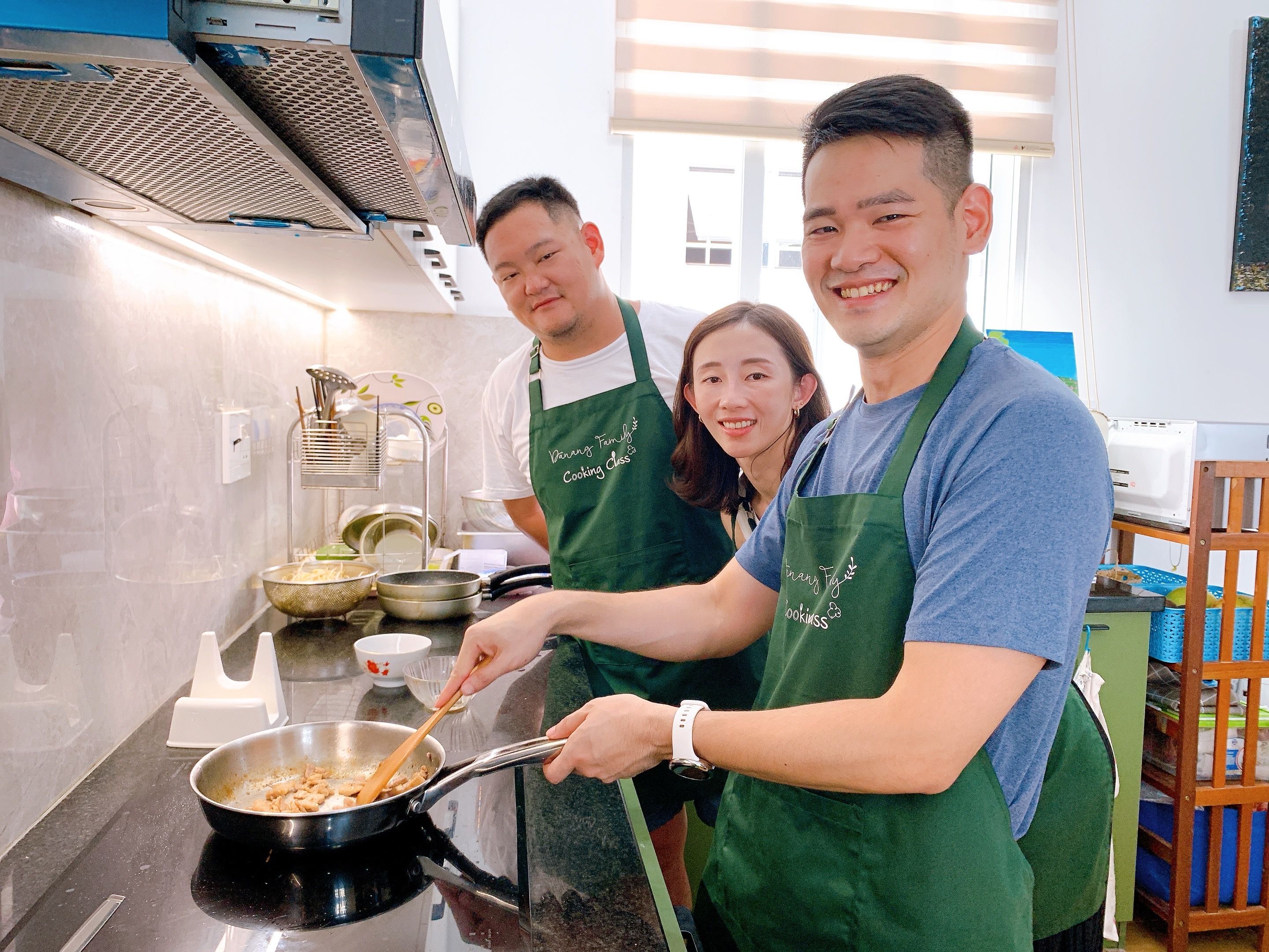 A Hands-On Vietnamese Culinary Adventure in Da Nang
