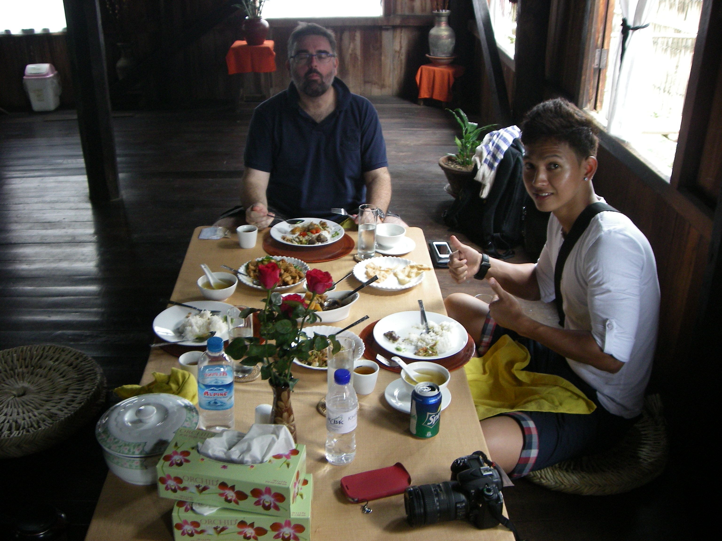 Authentic Shan Private Cooking Class in a House on the Lake
