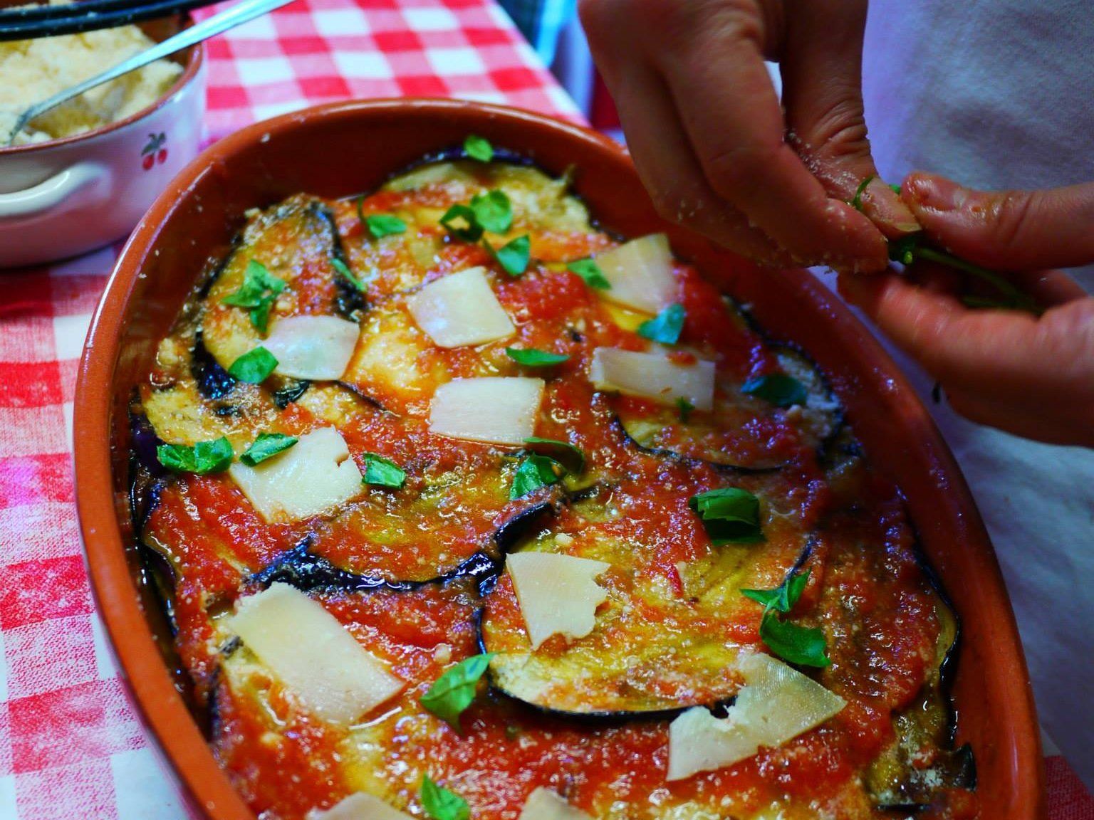 Authentic Sicilian cooking class in a family kitchen