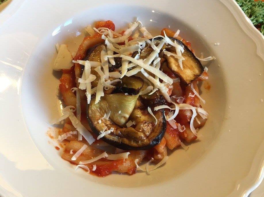 Authentic Sicilian cooking class in a family kitchen