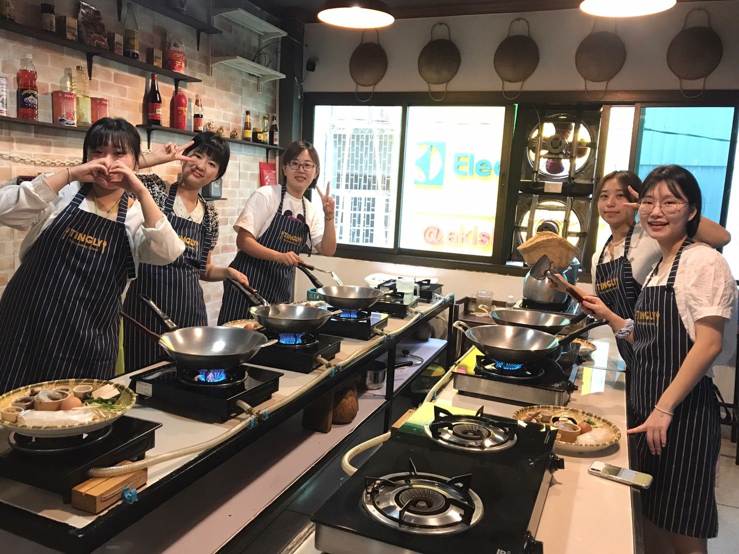 Explore a Morning Market and Cook Classic Thai Dishes in Silom