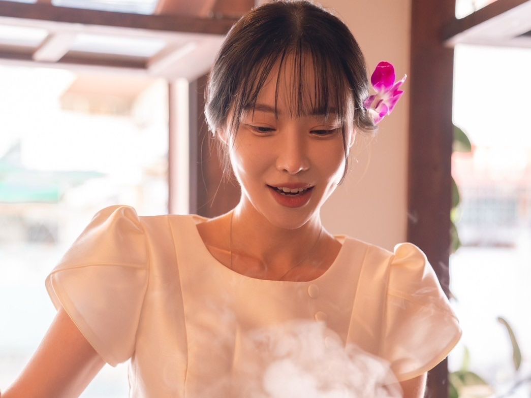 Explore Thai Flavors: Market Tour & Authentic Cooking Experience
