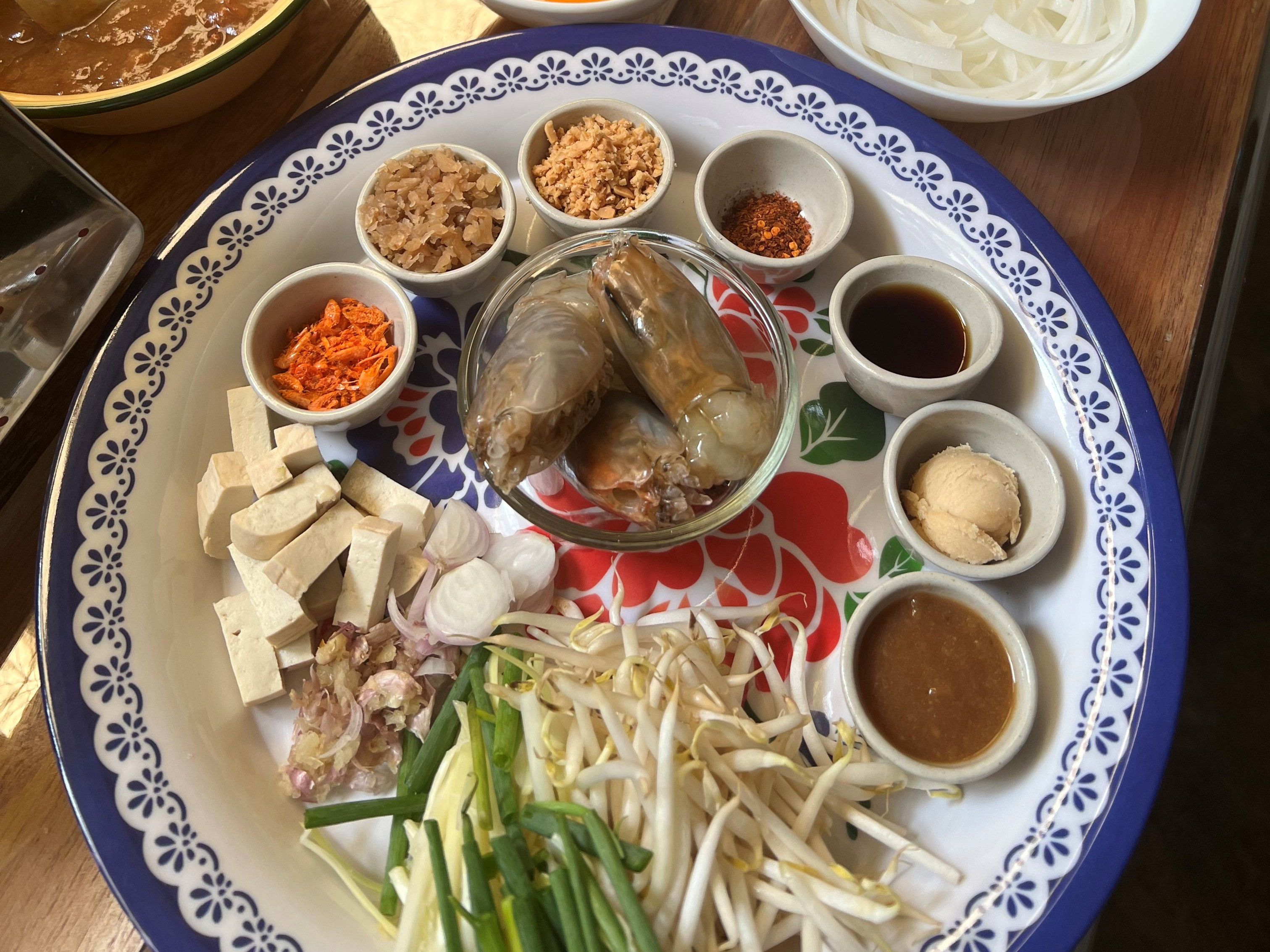 Authentic Thai Cooking Experience with Local Fresh Market Tour