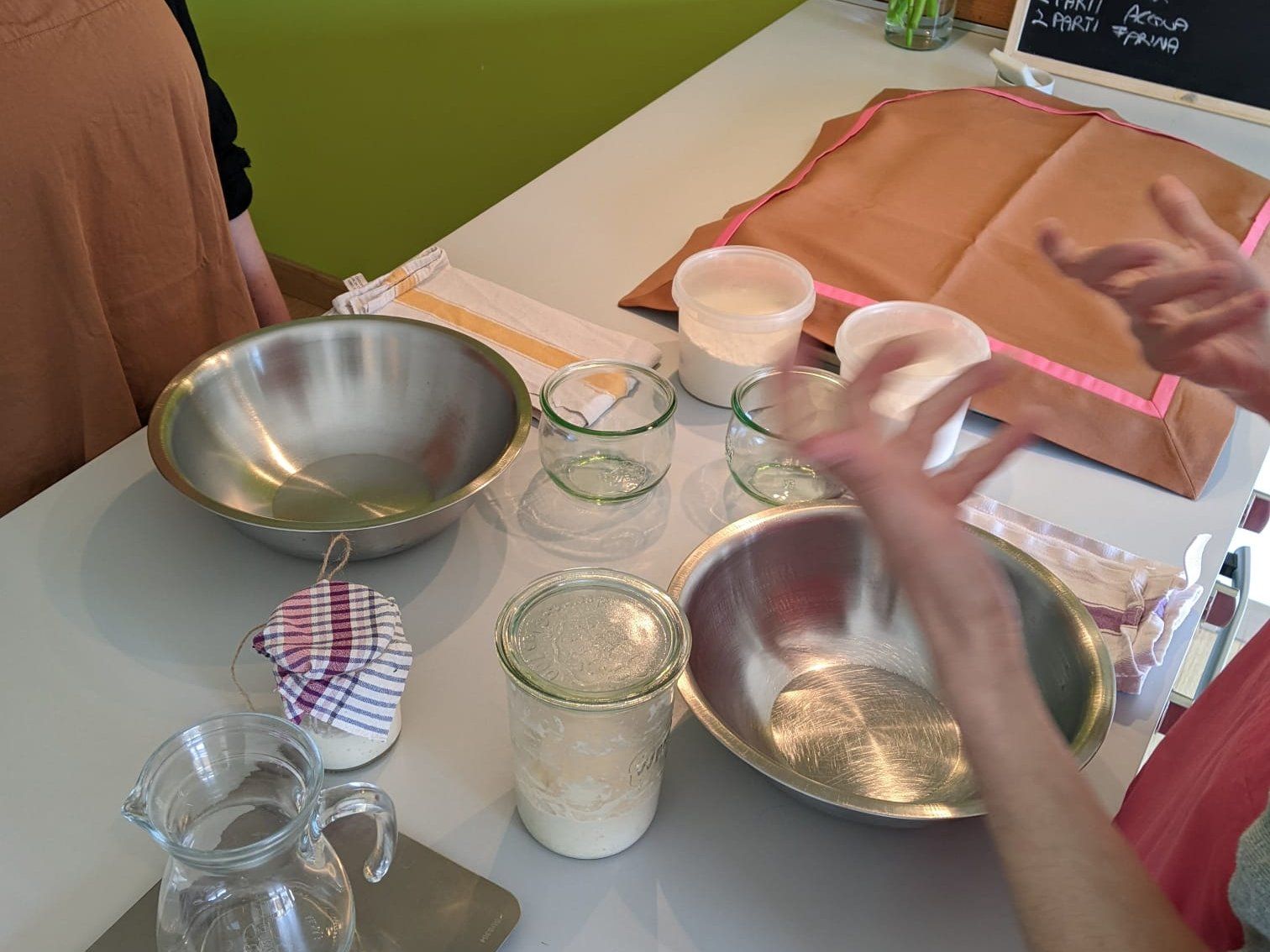 在阿布魯佐中心體驗古老的麵包製作工藝