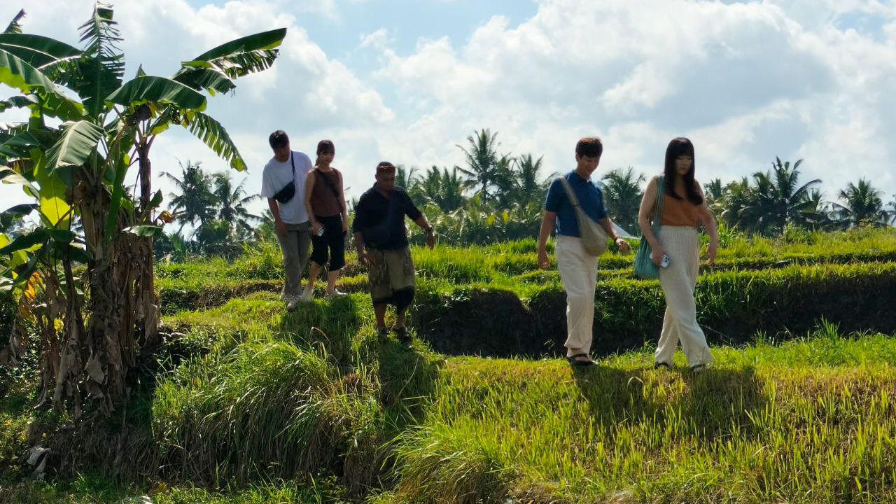 Cours de cuisine balinaise authentique et visite d'une ferme dans le village de Bakas