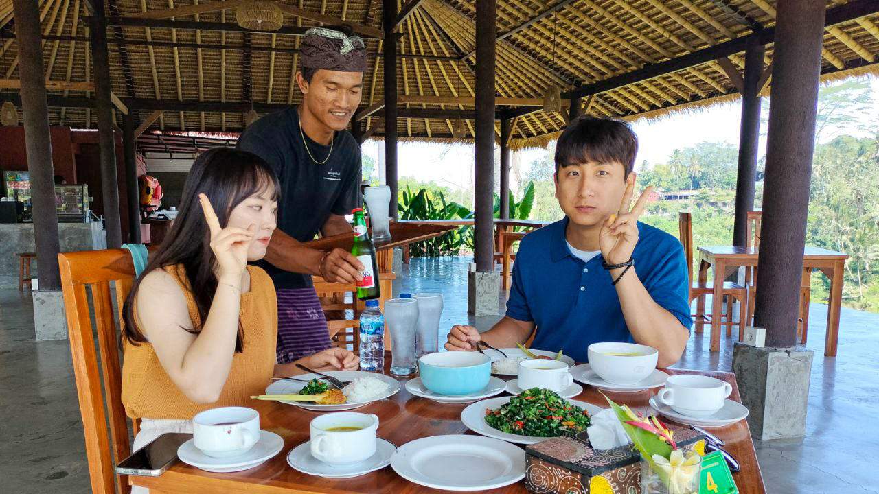Cours de cuisine balinaise authentique et visite d'une ferme dans le village de Bakas