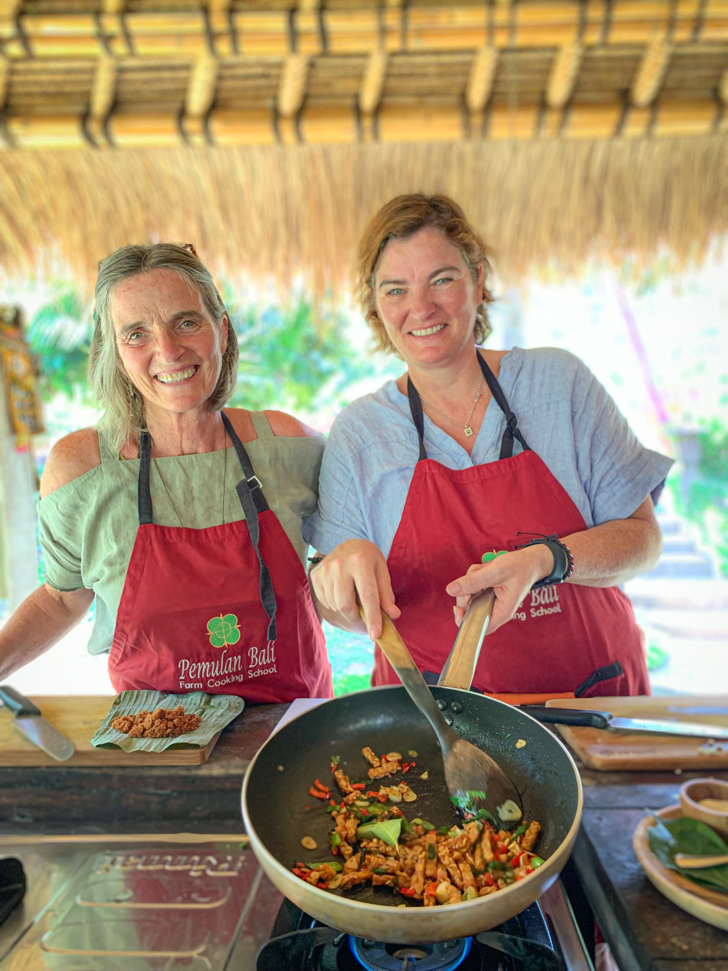 Balinese Afternoon Cooking Class in a Family Farm