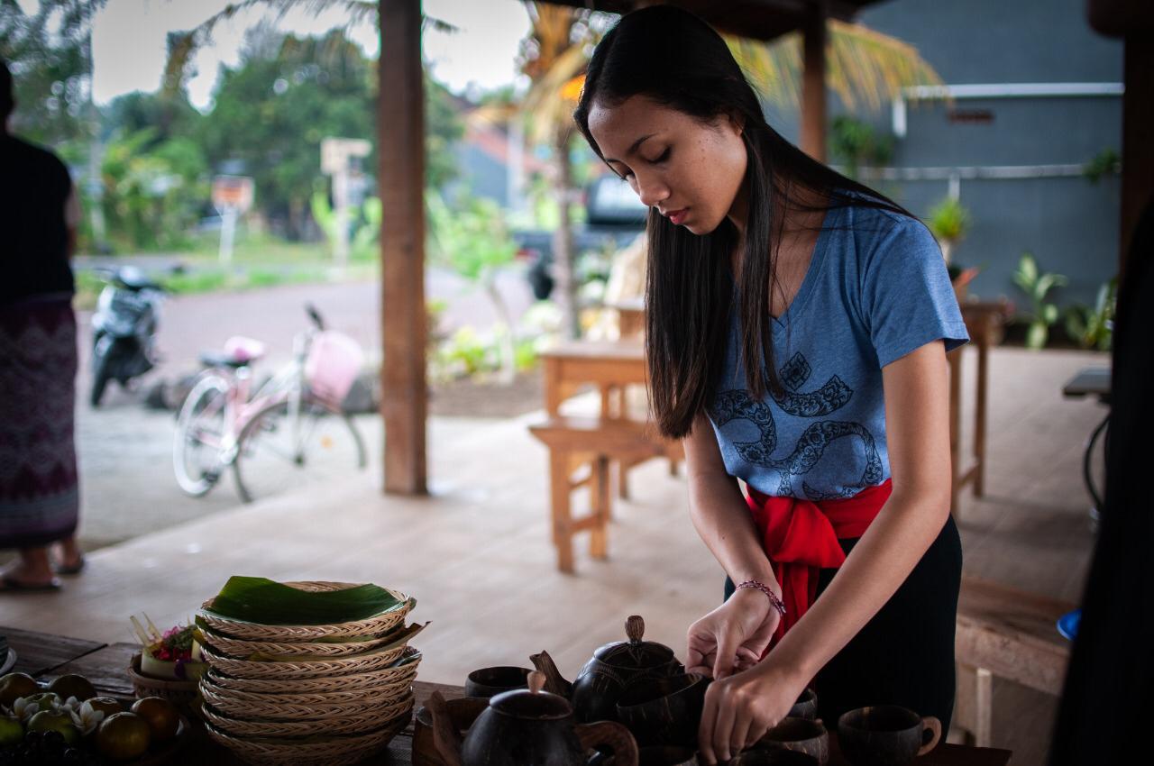 Balinese Heritage Cooking Class with Taman Ayun Temple Tour