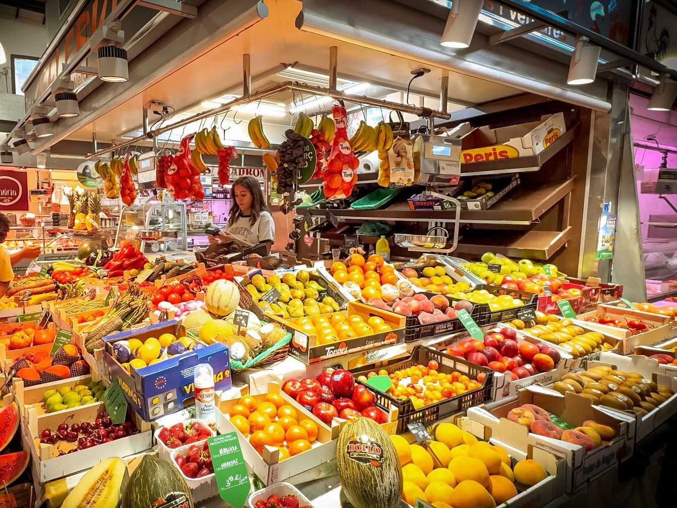 Barcelona Culinary Experience: Paella, Tapas & Sangria with Mercado de Sarrià Tour