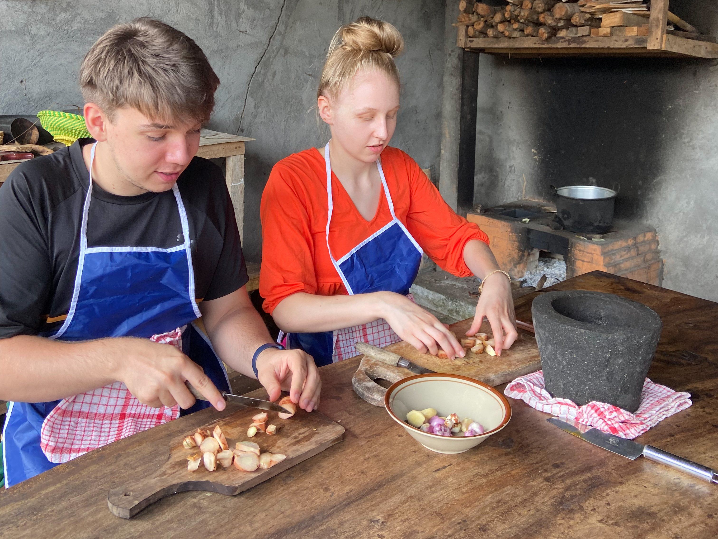 Traditioneller balinesischer Kochkurs mit einer einheimischen Familie
