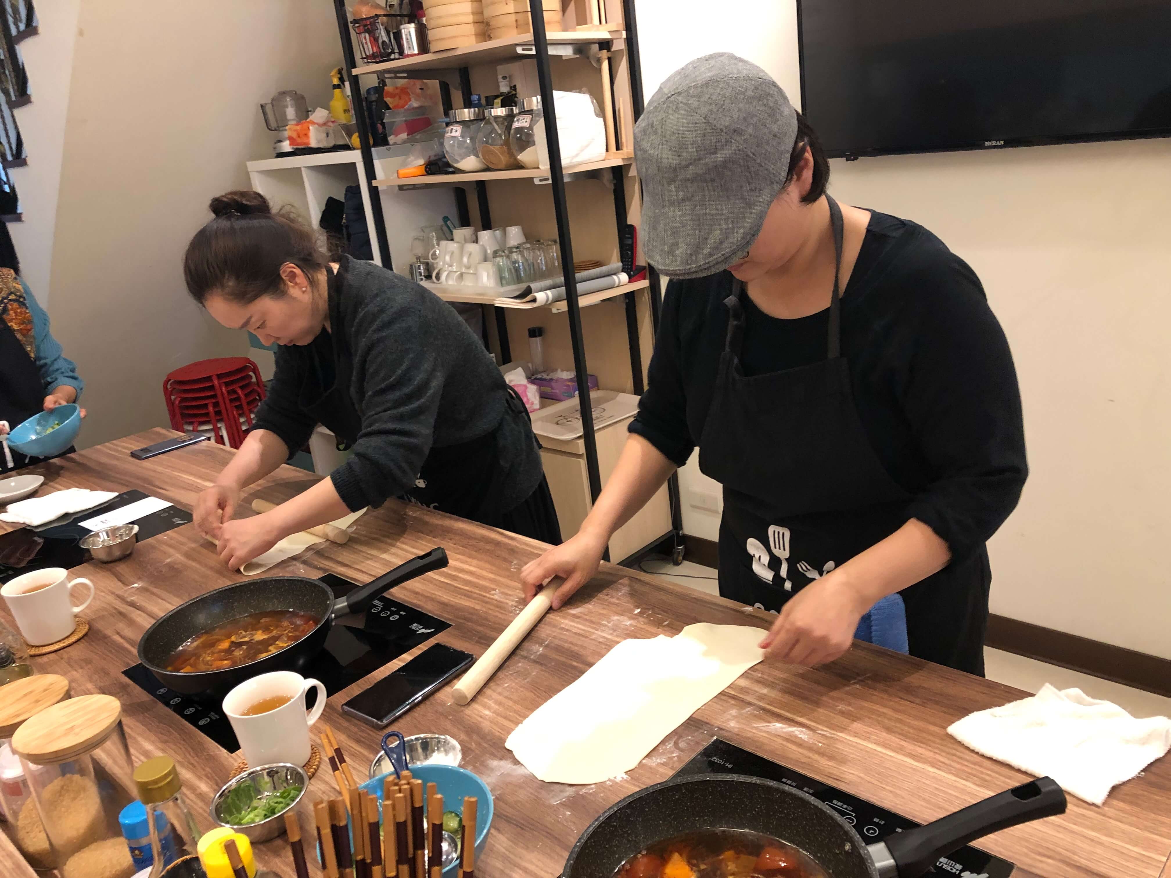 Taiwan Cooking 101: Beef Noodles Cooking Class In A ...