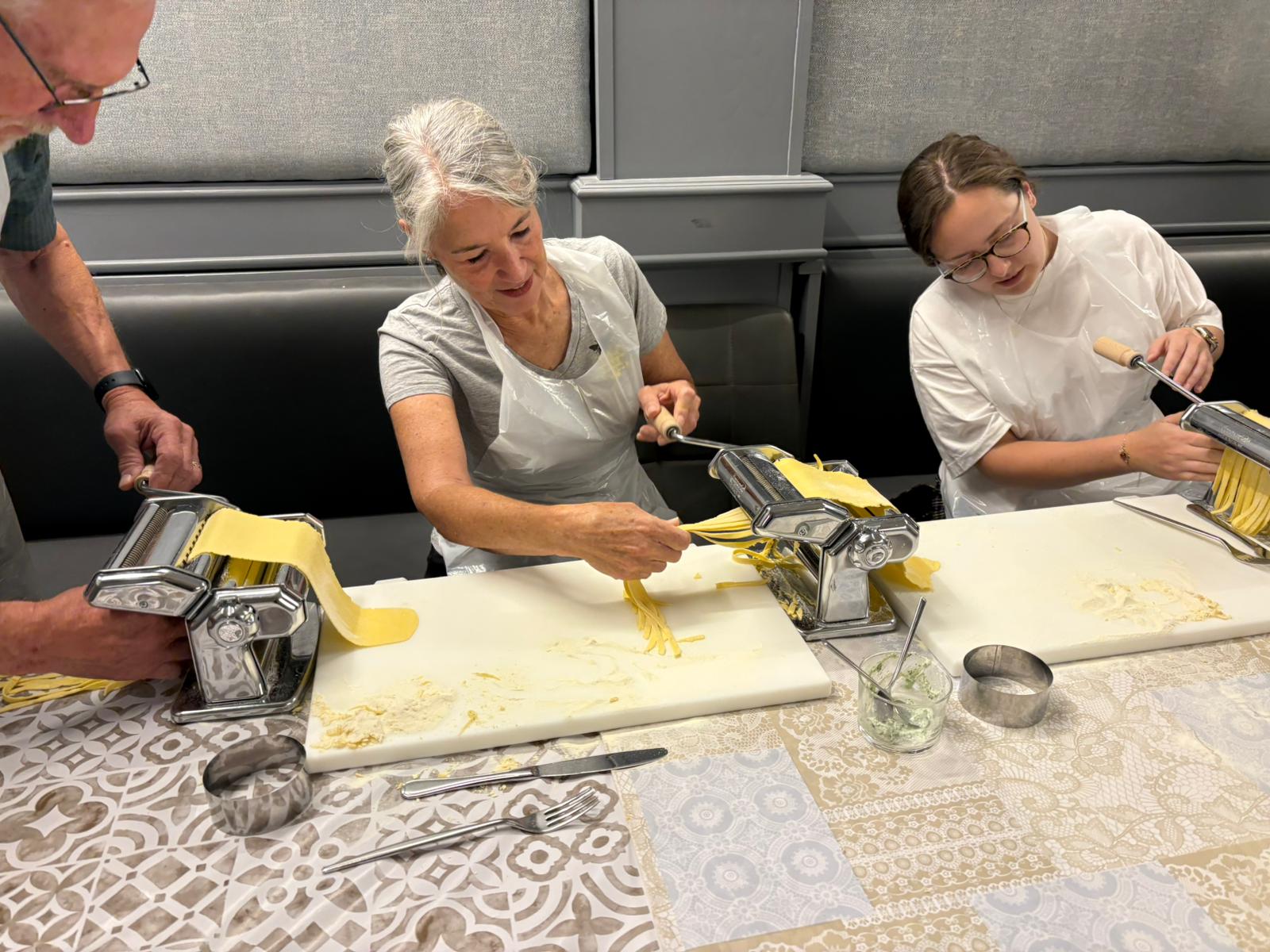 Bologna: Pasta & Tiramisù Cooking Experience with Wine
