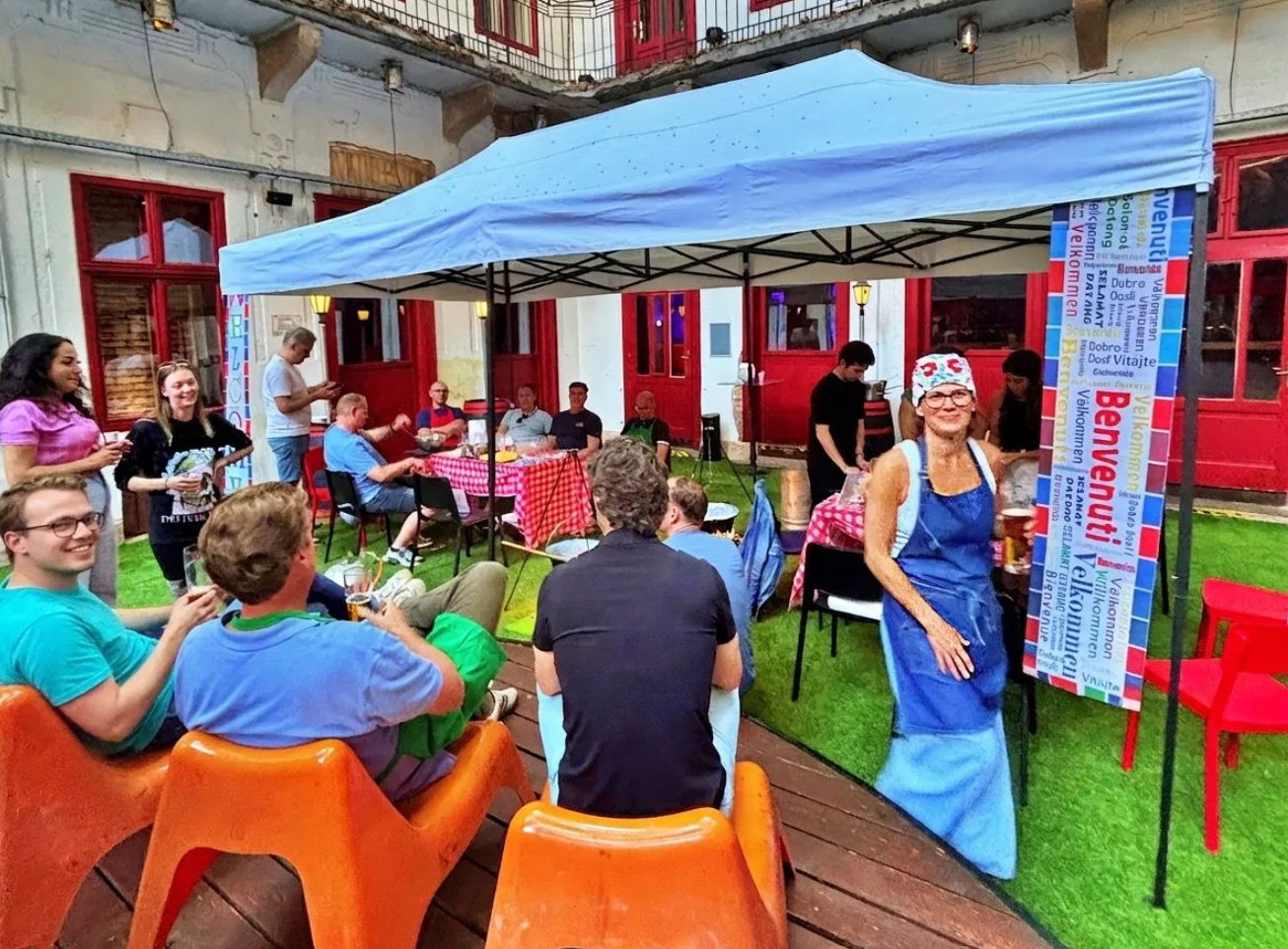 Budapest Goulash Cooking Experience at an Iconic Ruin Bar