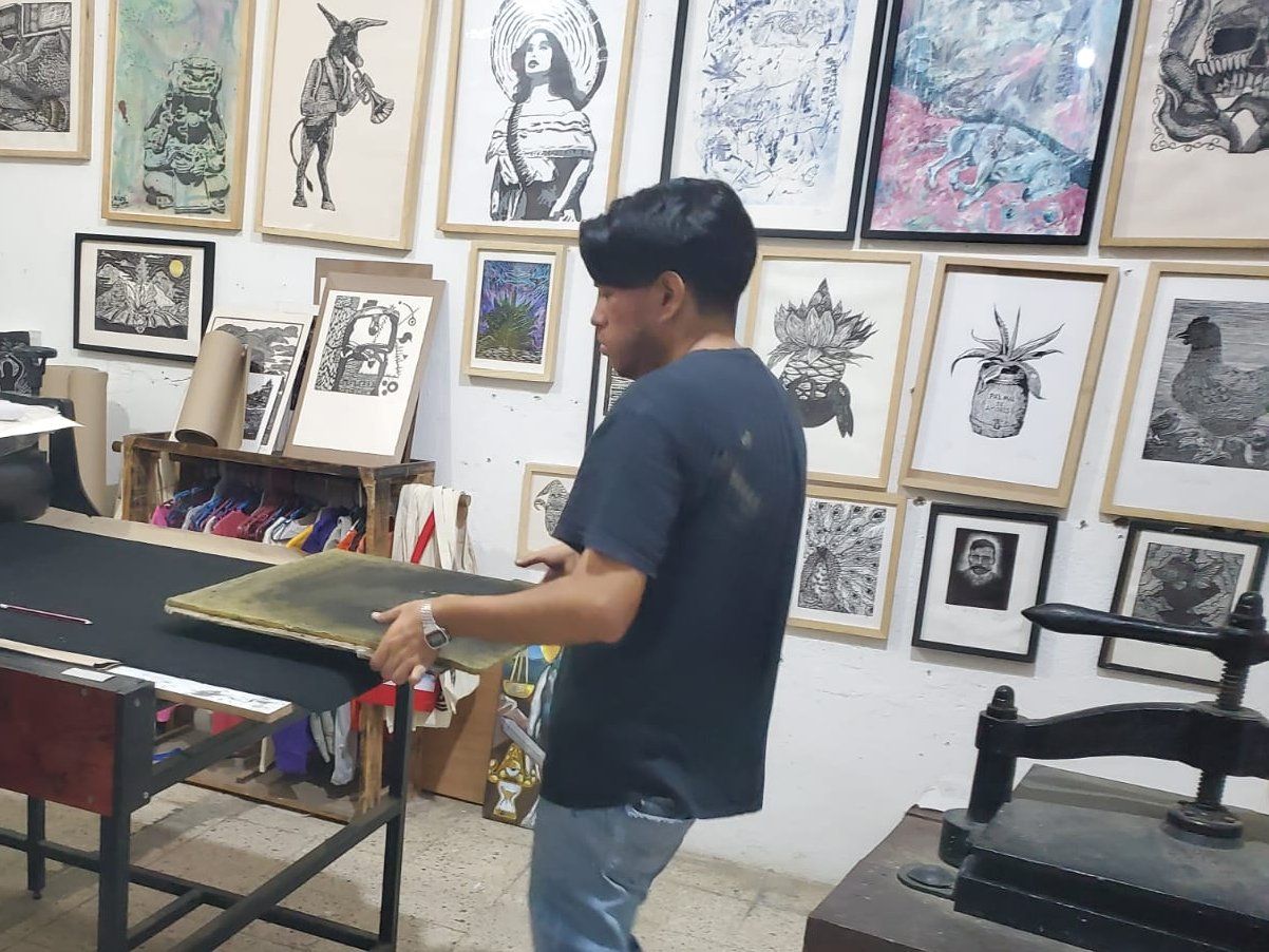​Cacao and Creativity: A Journey through Art Studios and Chocolate Shops