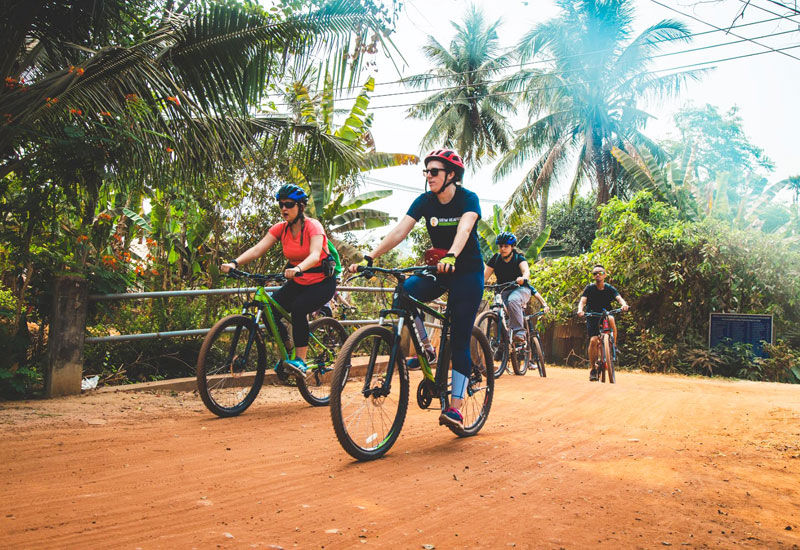 Cambodian Village Cooking Class and Cycling Adventure