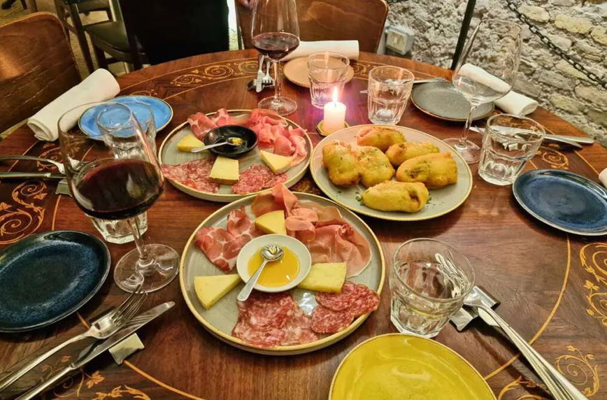 Candlelight Wine Pairing Dinner Experience in the Roman Baths of Agrippa