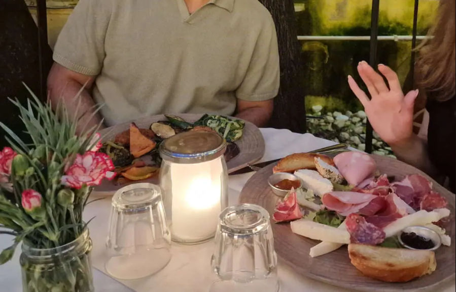 Candlelit Wine Tasting Experience in an Ancient Roman Cave