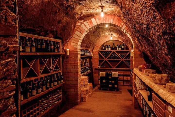 Candlelit Wine Tasting Experience in an Ancient Roman Cave