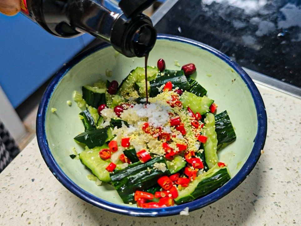 Chengdu Vegetarian Home Cooking Experience in a Local Home