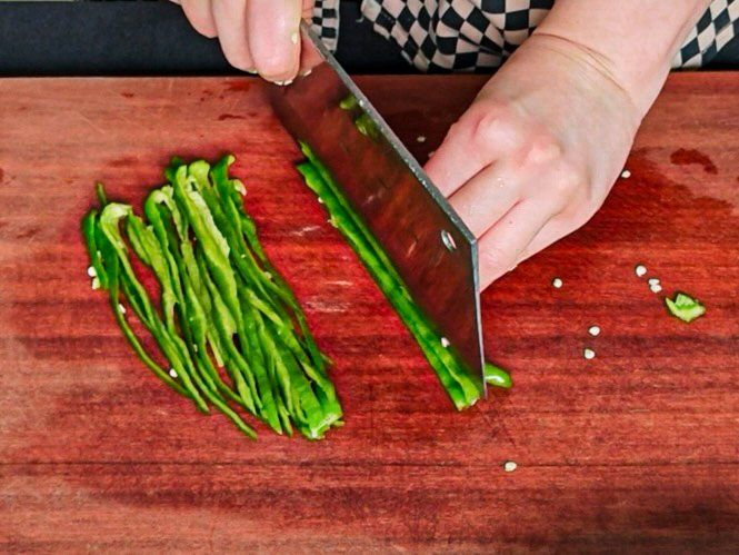 Chengdu Vegetarian Home Cooking Experience in a Local Home
