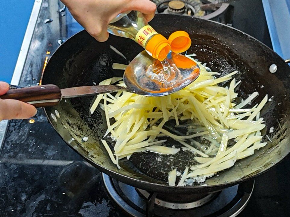 Chengdu Vegetarian Home Cooking Experience in a Local Home