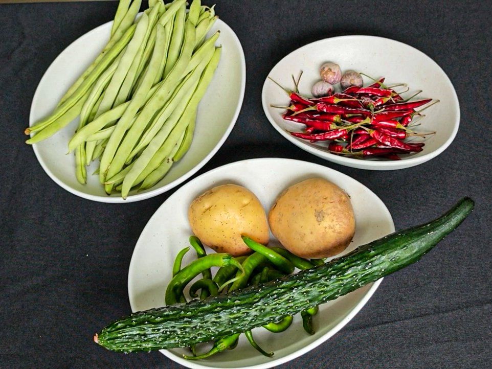 Chengdu Vegetarian Home Cooking Experience in a Local Home