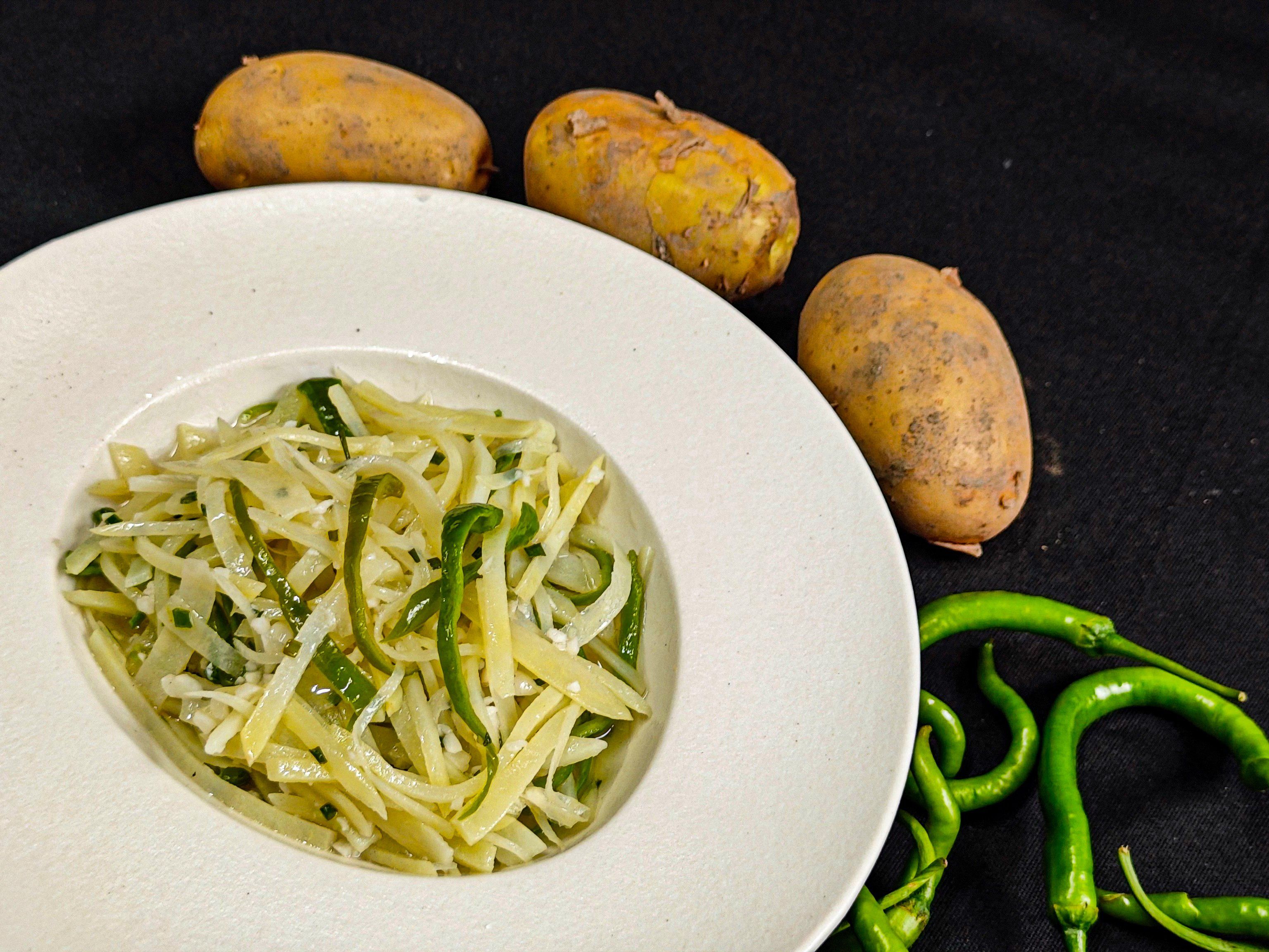 Chengdu Vegetarian Home Cooking Experience in a Local Home